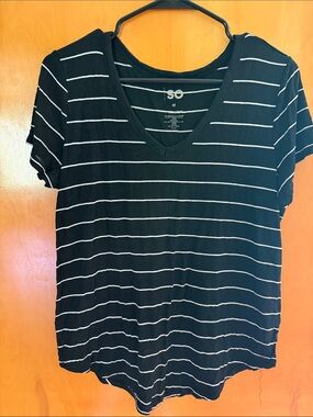 SO Black and White Striped V-Neck Short Sleeve Top
